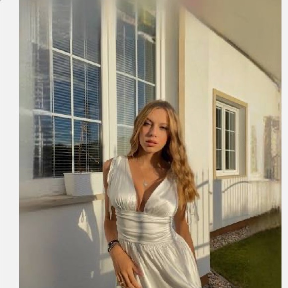 Cider White Satin Ruched Mini Dress - Picture 13 of 13